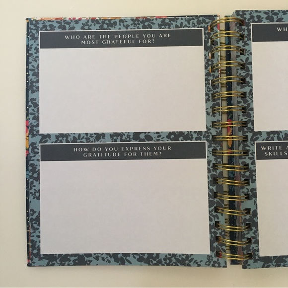 NEW Gratitude Journal with Guided Prompts | Lady Jane - Picture 12 of 14